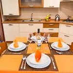 Appartement In The House *