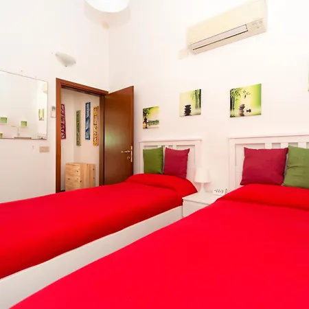 In The House البندقية